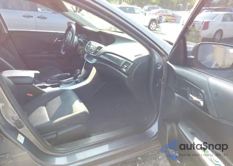 2015 Honda Accord Sport z USA, uszkodzony, nr VIN 1HGCR2F55FA128921